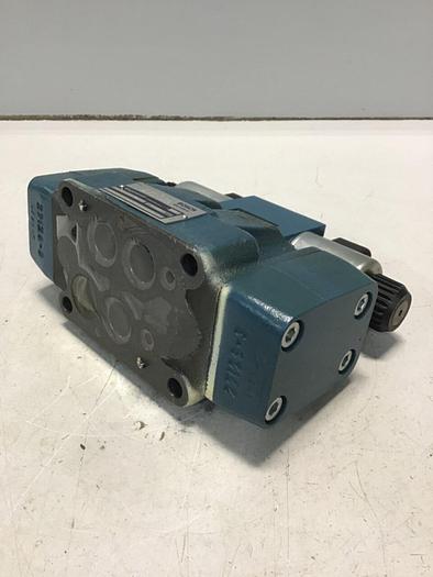 Used BOSCH Directional Valve 0 810 091 423 Used
