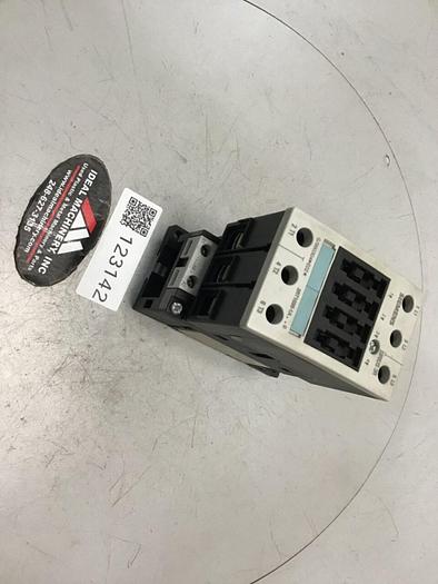 Used SIEMENS Power Contactor 3RT1035-1AK60 #123142