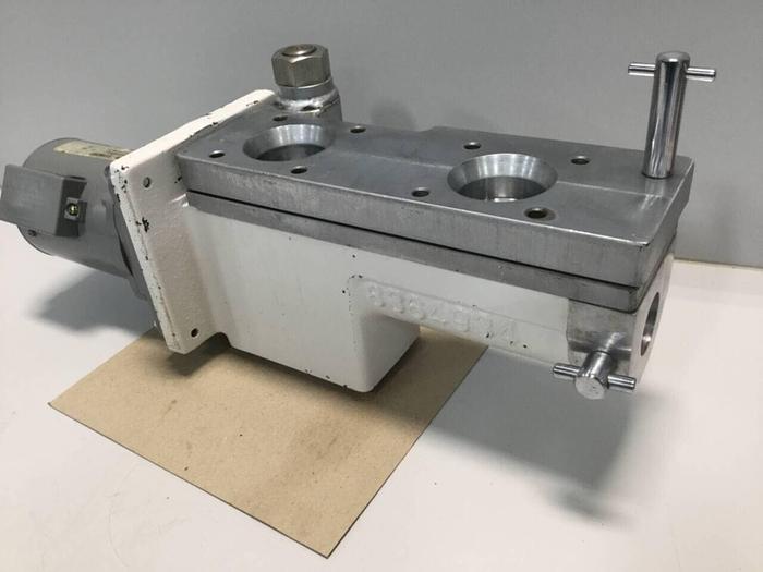 Used HITACHI Gear Motor w/ Feed Throat Slide CAV19-010-10 USED