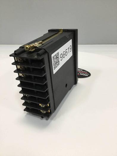 Used RKC Temperature Control REX-C400FK03VNN #96619