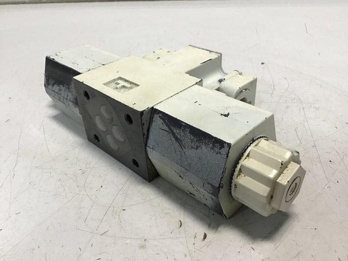 Used YUKEN Valve DSHG-06-3C18-T-RA-D24-51181 #130498