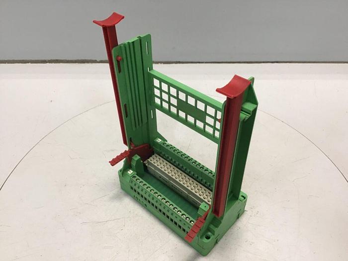 Used PHOENIX CONTACT Plug-In Card Holder SKBI64/F48 #117812