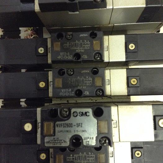 Used SMC Solenoid Valves w/ Manifold Assembly NVFS2600-5FZ #76618