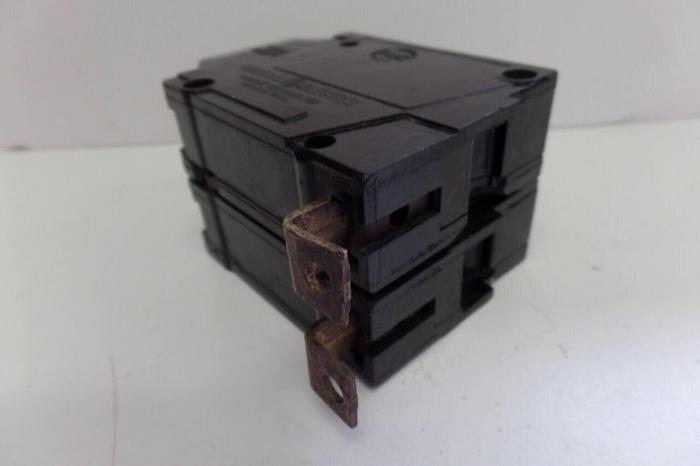 Used GENERAL ELECTRIC / GE 20 Amp Circuit Breaker THQC220 #31375