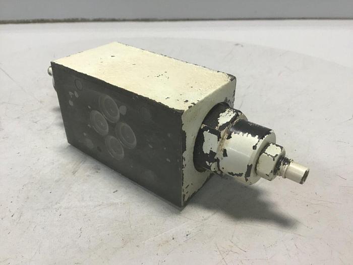 Used VICKERS Tokimec Valve DGMFN3YA2WB2W41J #94924