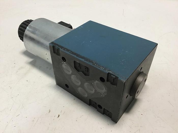 Used BOSCH Hydraulic Valve 0 810 001 830 #122905