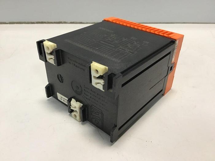 Used DOLD Safemaster Safety Relay B05988.61/324 USED