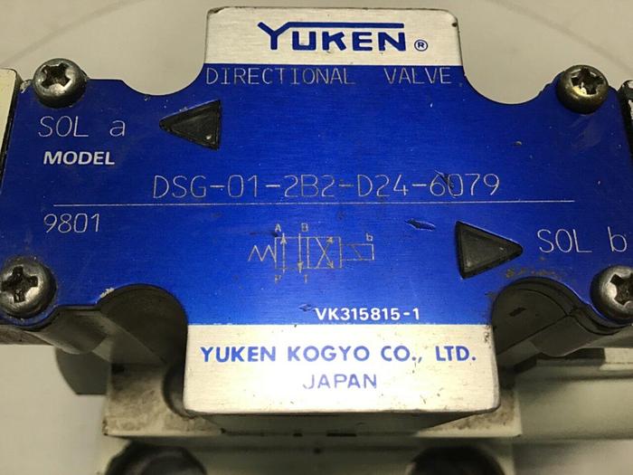 Used YUKEN Valve DSG-01-2B2-D24-6079 Used