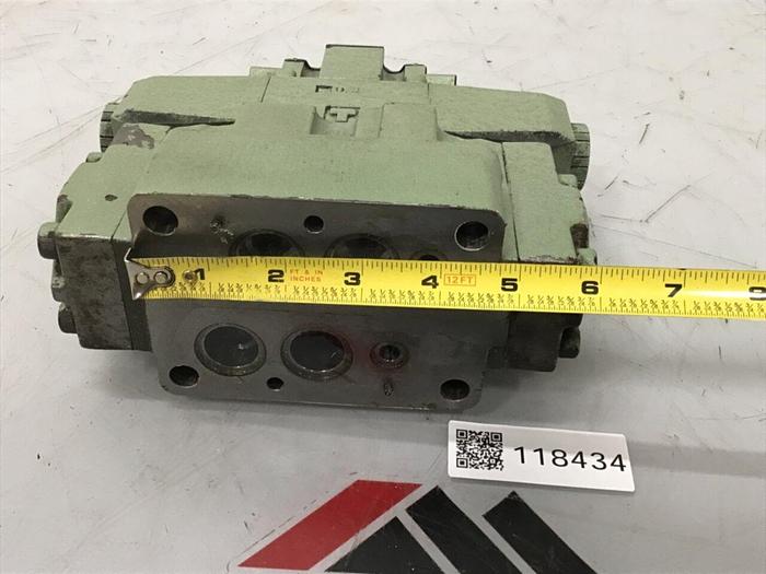 Used VICKERS Valve Model DG3V-7-2C-10-JA-SZ02-Z #118434