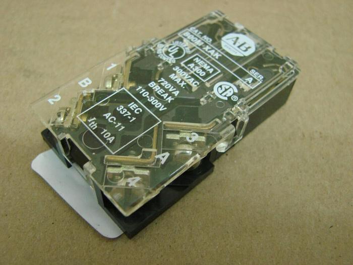 Used ALLEN BRADLEY Contact Block 800M-XAK SER A #13621