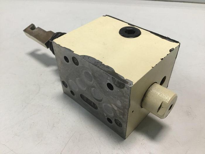 Used PARKER Directional Control Valve D3T1H21X4236 #115841