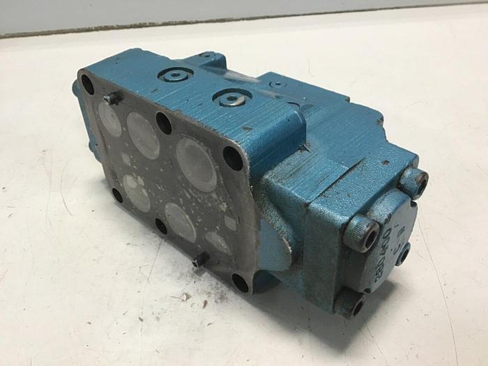 Used VICKERS Valve DG3S82C10 Used #140635