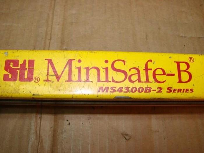 Used STI Light Curtain Receiver MS4320B-2 #21415