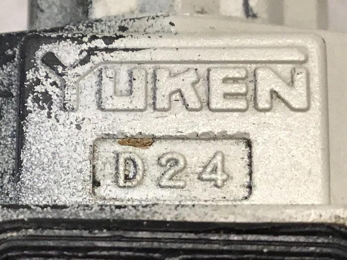 Used YUKEN Valve DSG-01-2B2-D24-N1-50252 #130537