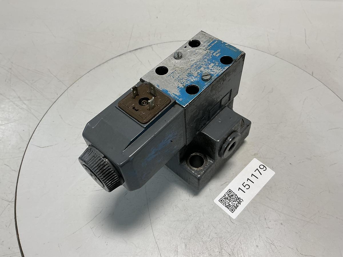 Used VICKERS DG4V-3-2AL-M-U-HL7-60