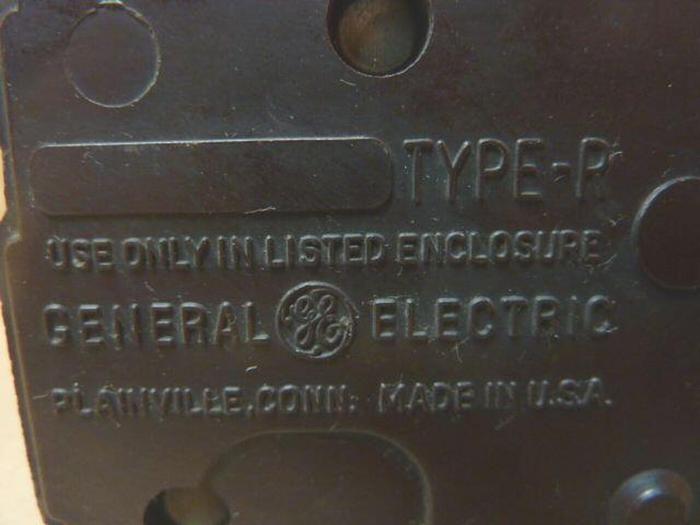 Used GENERAL ELECTRIC / GE 30 Amp Circuit Breaker R130 #31356