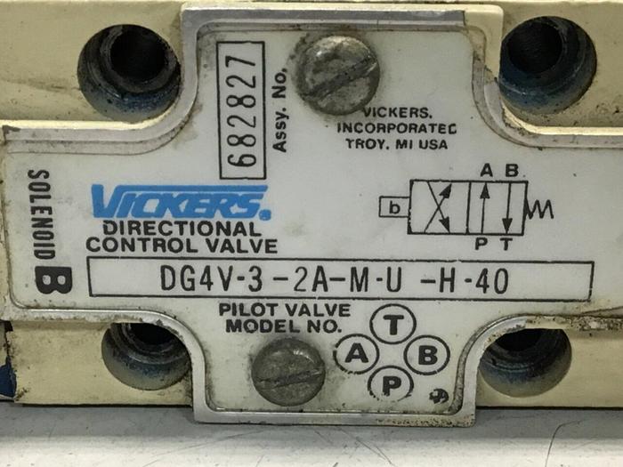 Used VICKERS Pilot Valve DG4V32AMUH40 #130512