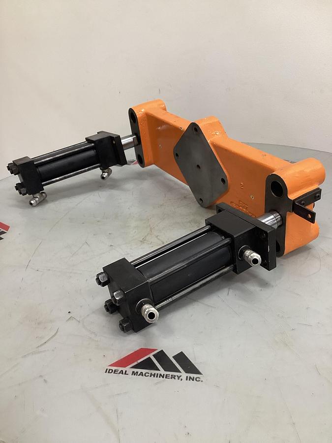 Used CINCINNATI MILACRON 5038041