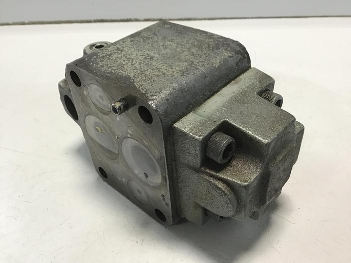 Used VICKERS XG063F22 Valve Used #142180