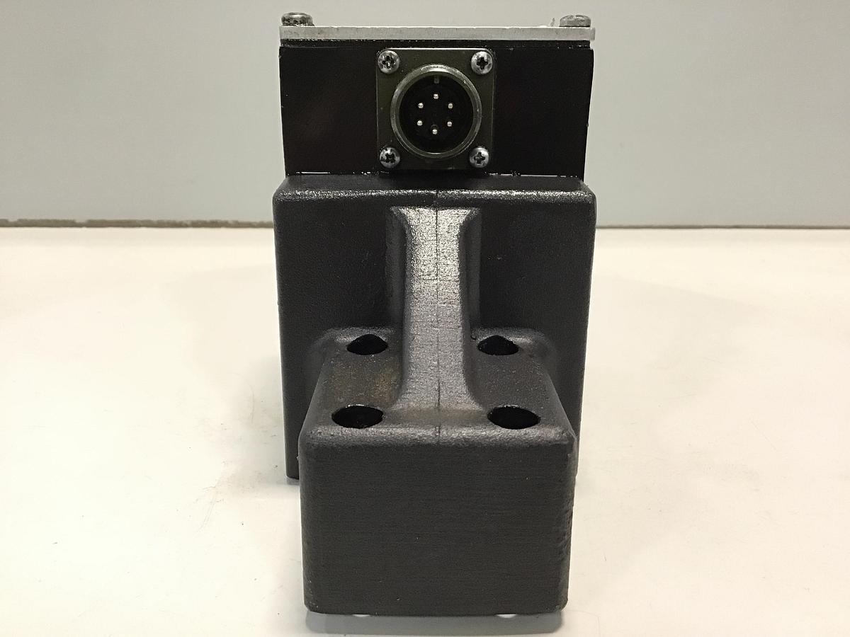 Used EATON VICKERS Pressure Control Valve EHST-3-FVF-40