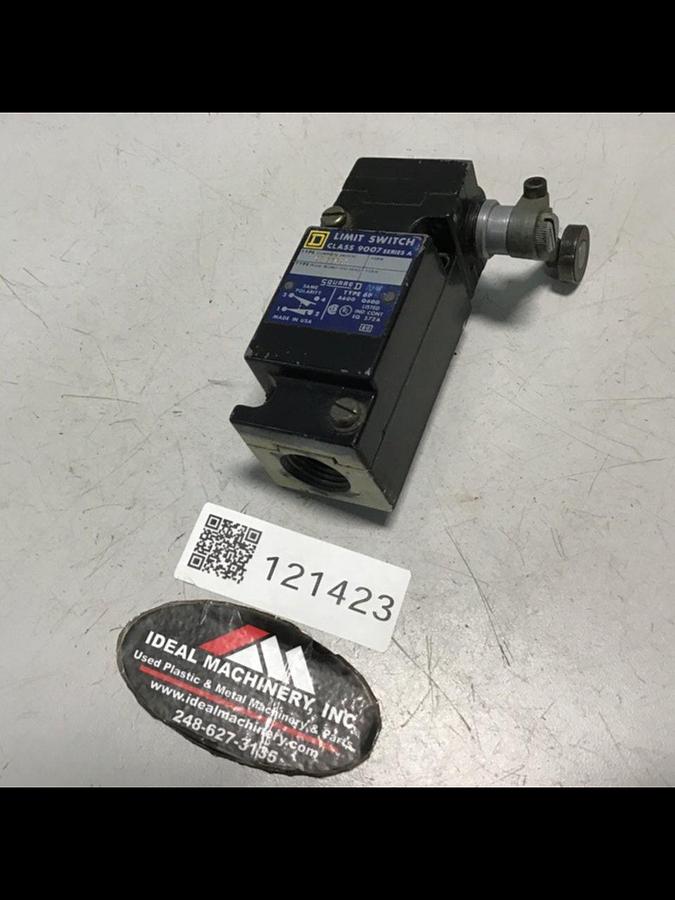 Used SQUARE D Limit Switch 9007-AEQ2699 Used