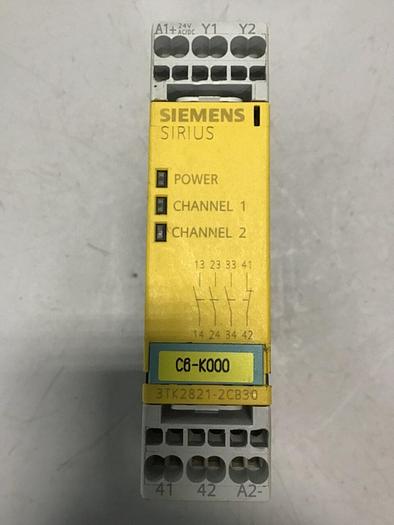Used SIEMENS Relay Module 3TK2821-2CB30 #138543