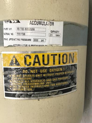 Used GREER HYDRAULICS Accumulator 857700 / 82020268 USED