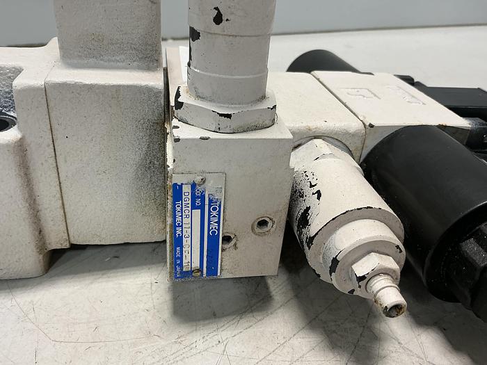Used TOKIMEC DG4VS-30C-M-P7-H-7-P12-52