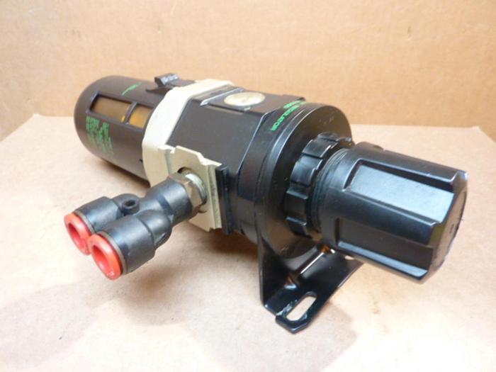 Used CKD CORP Filter Regulator W4000-10-FX1-B3W #40827