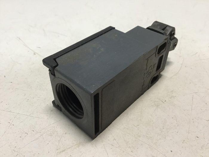 Used SCHMERSAL Limit Switch T1R236-02Z-1946 #121923