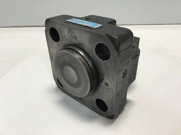 Used VICKERS Directional Valve DG4V-3S-2AL-M-U-HL7-60-EN490 Used