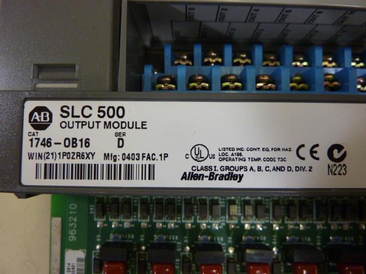 Used ALLEN BRADLEY Output Module 1746-OB16 SER D Used