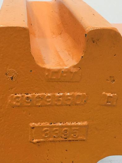 Used CINCINNATI MILACRON Rear Platen 3989550 Used