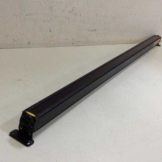 Used BANNER ENGINEERING Mini-Screen Light Curtain Emitter MSE4024 USED