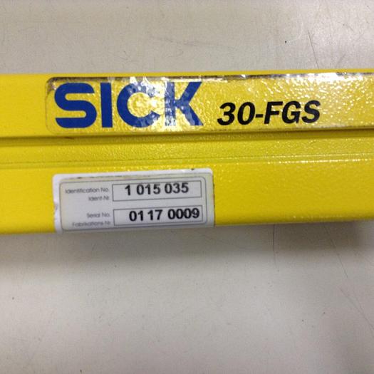 Used SICK OPTIC ELECTRONIC Light Curtain Sender MGSS75-12 #87775