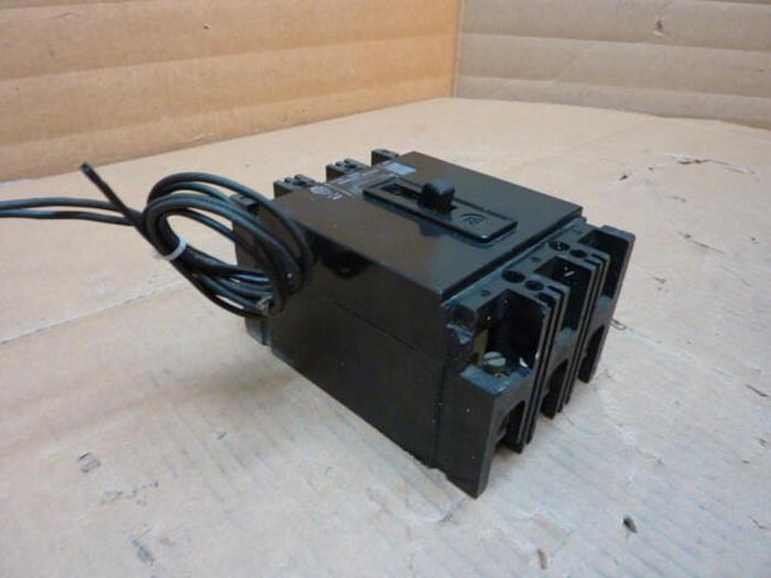 Used WESTINGHOUSE 15 Amp Circuit Breaker FB3015L #28440