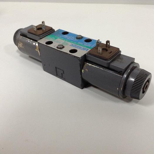 Used VICKERS Solenoid Valve DG4V-3S-6C-M-U-HL7-60-EN490 Used