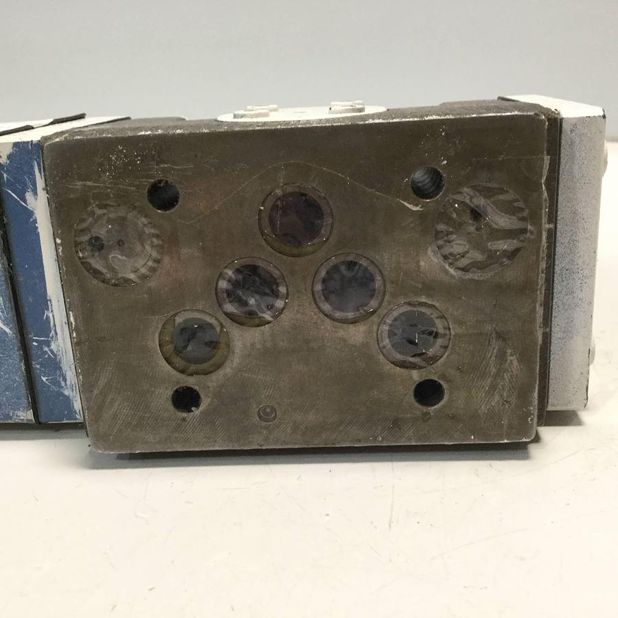 Used MOOG D661-5009 SERVO JET HYDRAULIC VALVE USED 