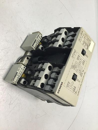 Used SIEMENS Relay 3TD42 #116820