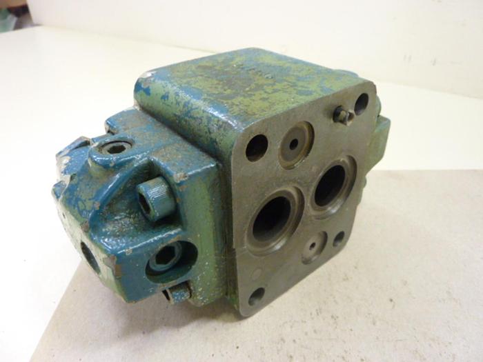 Used VICKERS Reducing Valve XG063F21 #44569