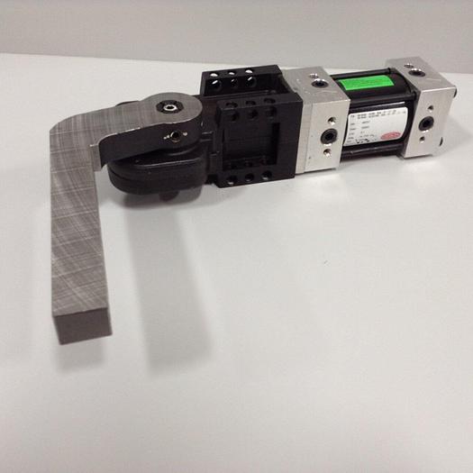 Used DESTACO Pneumatic Hold Clamp 991MAR-034M-90A-37-11-DS #90108