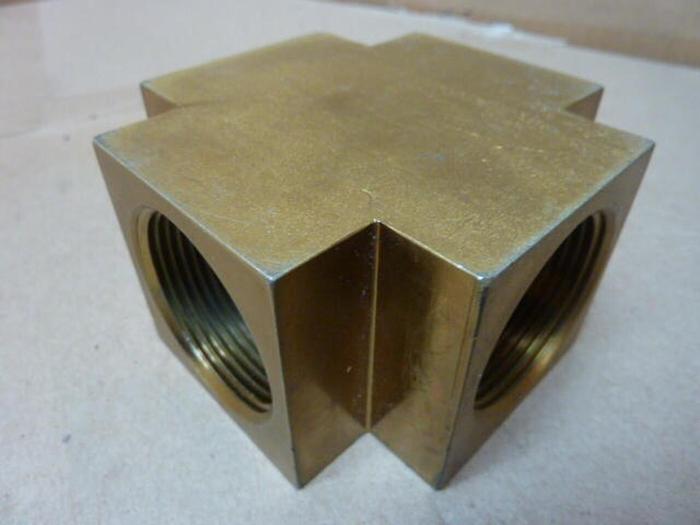 Used GENERIC 4 Way Connector CONN-4 #30713