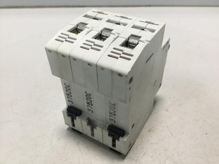 Used ALLEN BRADLEY 20 Amp Circuit Breaker 1492-SP3C200 SER C #103977