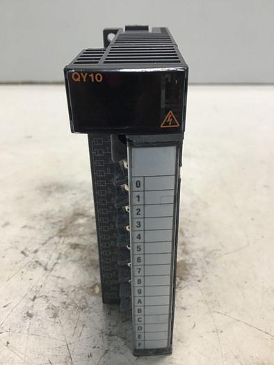 Used MITSUBISHI Output Unit QY10 USED