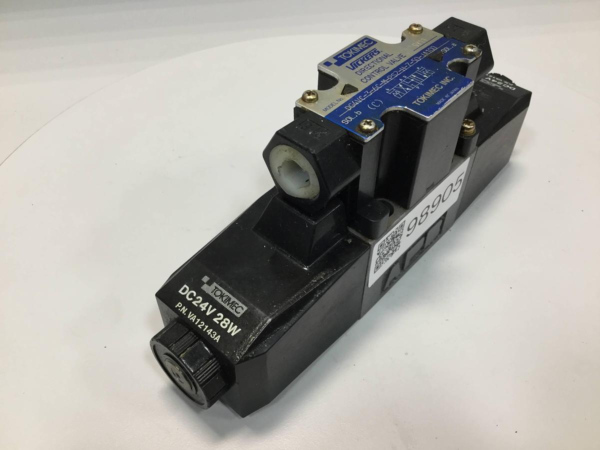Used VICKERS Directional Control Valve DG4VC36CMPS2H750JA100 USED