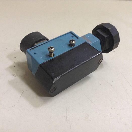Used HONEYWELL Micro Switch BZE6-2RN194 #85180