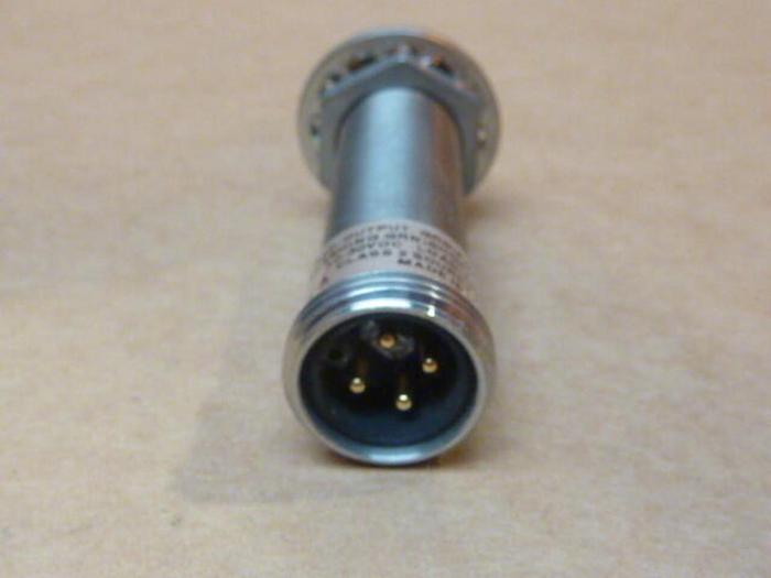 Used ALLEN BRADLEY Proximity Switch 871TM-D5NP18-N4 SER A #31521