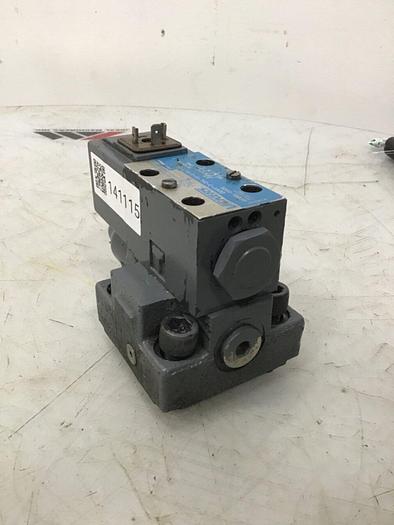 Used VICKERS Valves DG4V-3-2AL-M-U-HL7-60 Used