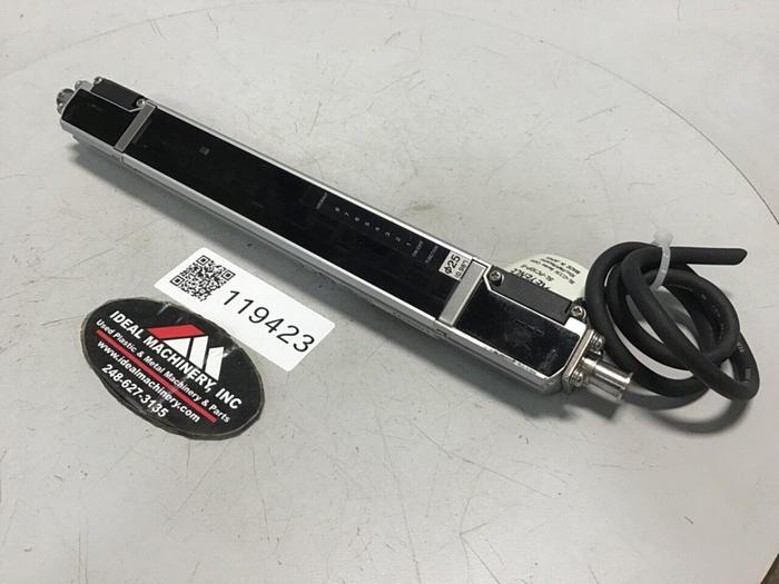 Used KEYENCE CORP Safety Light Curtain Receiver SL-C12H-R #119423