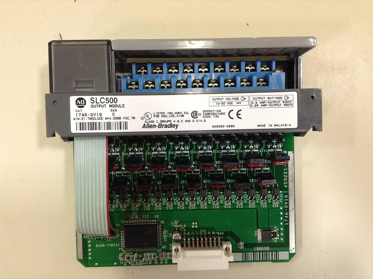 Used ALLEN BRADLEY Output Module 1746-OV16 SER C Used
